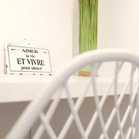 Charmant Studio En Plein Coeur De D